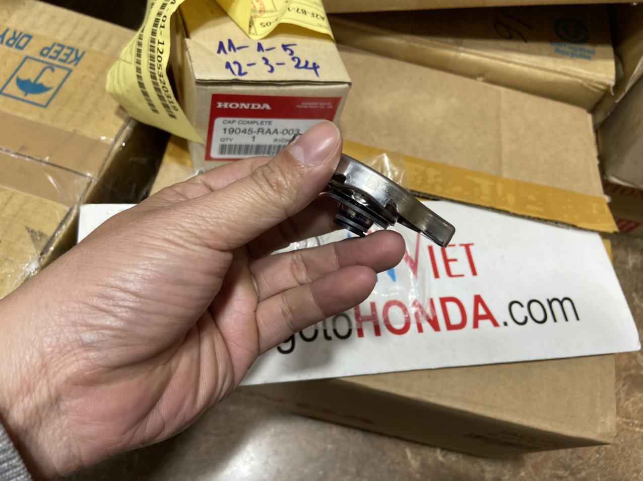 Nắp két nước xe Honda CIVIC